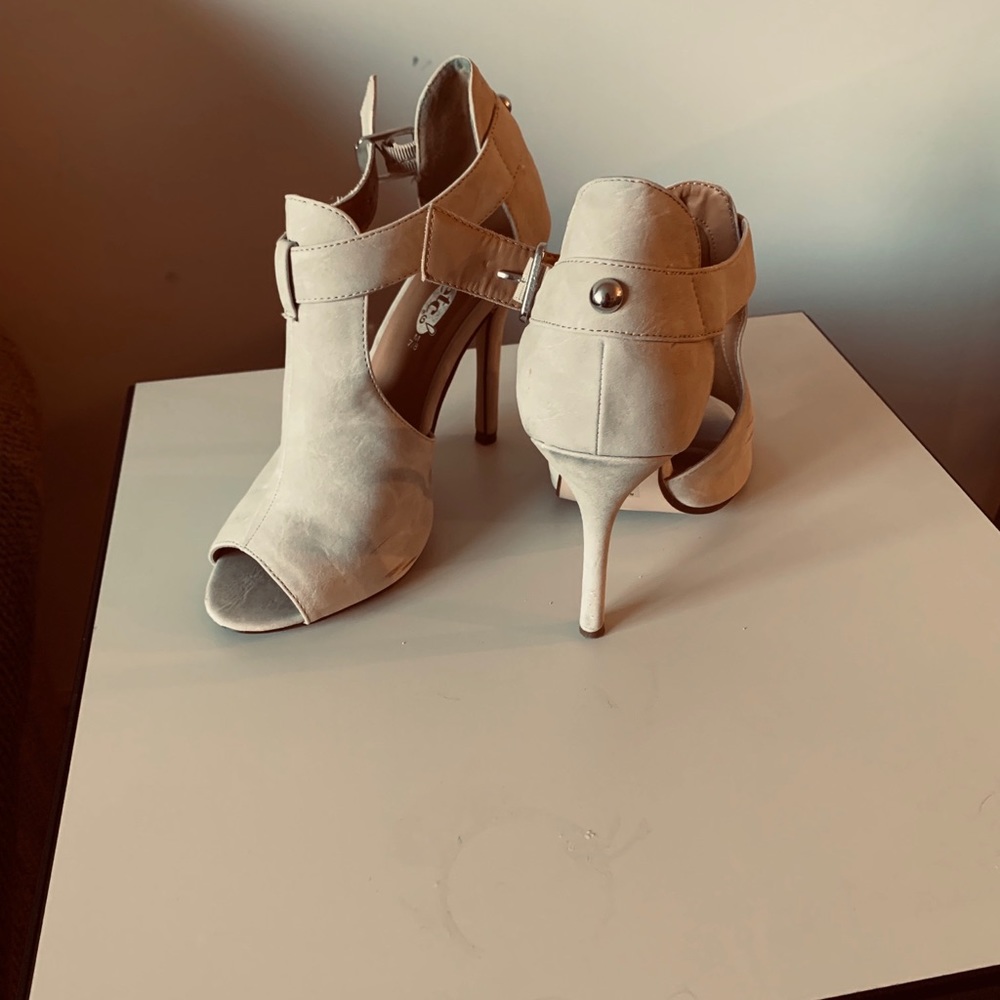 Rue 21 Strappy Nude High Heels | size 7.5 - Picture 3 of 8
